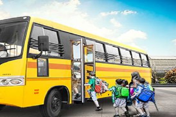 Noida News: बस और कैब से बच्चों को भेज रहे स्कूल तो हा जाएं सावधान, तीन सौ से ज्यादा वाहन अनफिट