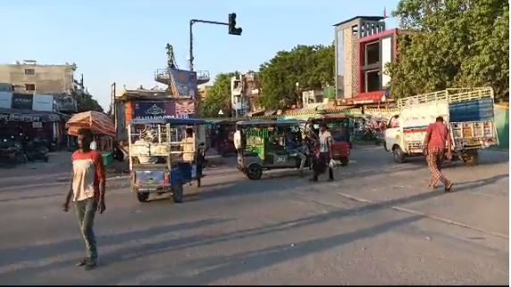 Kanpur News: ई रिक्शा और ऑटो चालक नियमों की उड़ा रहे धज्जियां, डीसीपी ट्रैफिक ने कहा होगी कड़ी कार्रवाई