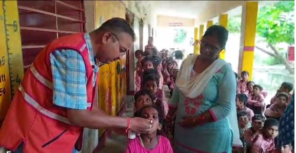 Fatehpur News: कंजंक्टिवाइटिस से प्राथमिक विद्यालय के सैकड़ो बच्चे प्रभावित, डॉक्टरों ने बताए बचने के उपाय