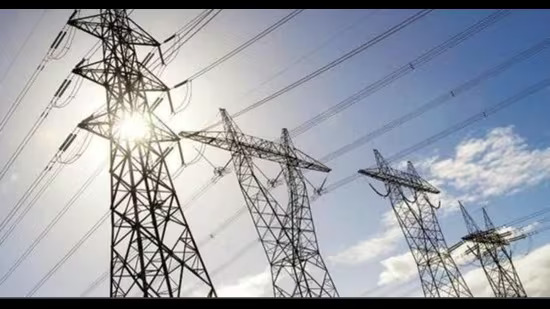 उत्तर प्रदेश: बिजली की अधिकतम मांग 2024 में रिकॉर्ड ऊंचाई पर पहुंचने का अनुमान