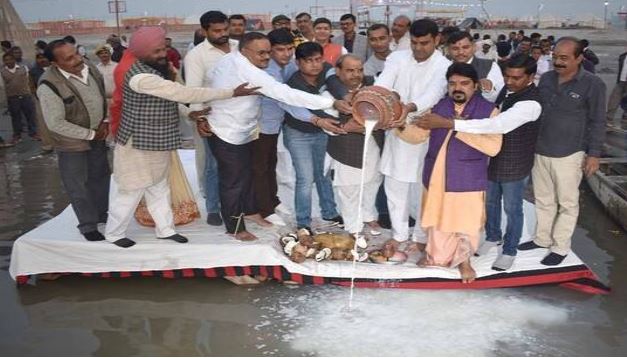 बिजनौर- विदुर कुटी गंगा स्नान मेले का भाजपा नेताओं ने किया शुभारंभ