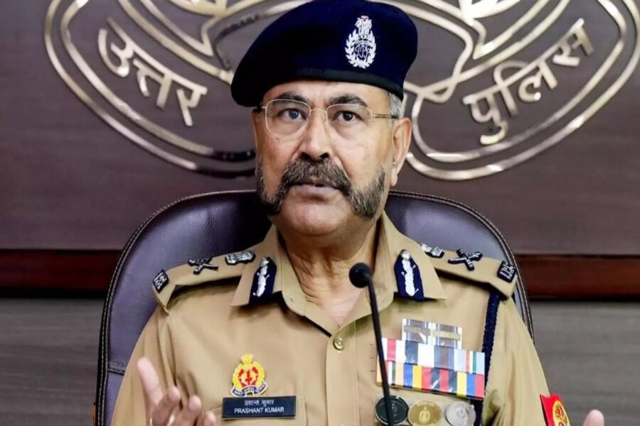 UP पुलिस के 'सिंघम' कहे जाने वाले IPS प्रशांत कुमार कौन हैं