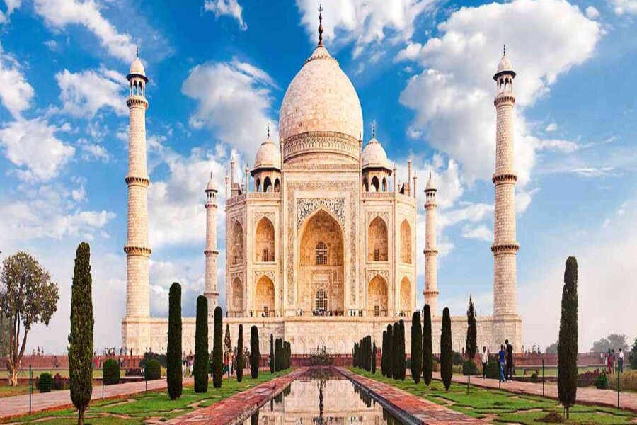 Let us know about Agra, the parliamentary seat of the 7th wonder of the world Taj Mahal