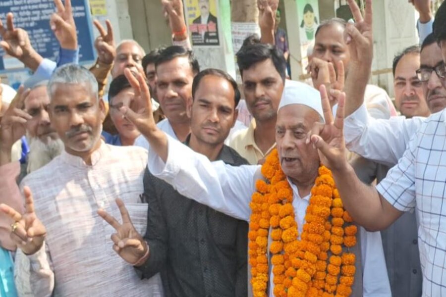 Loksabha Election 2024: बरेली से बसपा प्रत्याशी मास्टर छोटेलाल गंगवार ने कराया नामांकन दाखिल