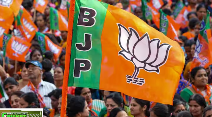 Tension of saffron camp increasing SP's credibility in UP, BJP embroiled in caste equations on Firozabad seat