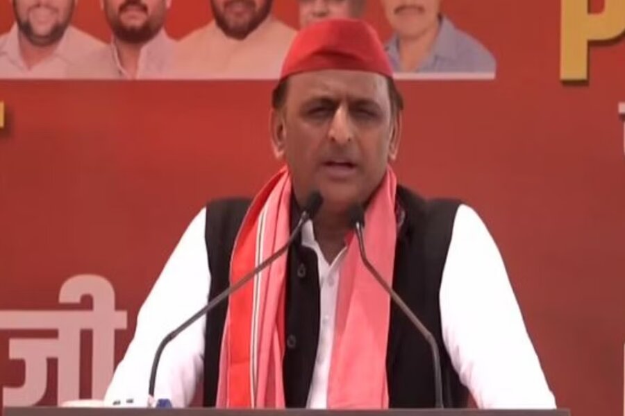 In Banda, Akhilesh took a jibe at BJP and said, those who talked about making big bombs could not make twine bombs