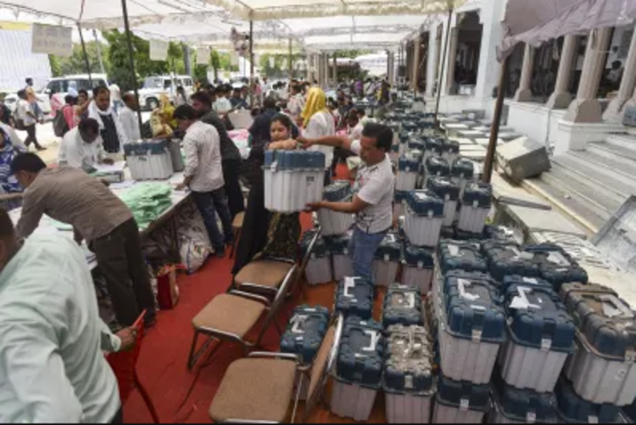 Polling booth sent to Ballia, voting is tomorrow on 1st June