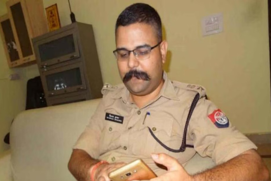 Lucknow News: यूपी में 2 IPS अफसर अखिलेश कुमार और वैभव कृष्ण का तबादला, दिया गया ये पद