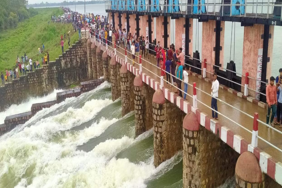 Up Flood News: ललितपुर में बाढ़ के हालात, गोविंद सागर बांध के 16 गेट खोले गए