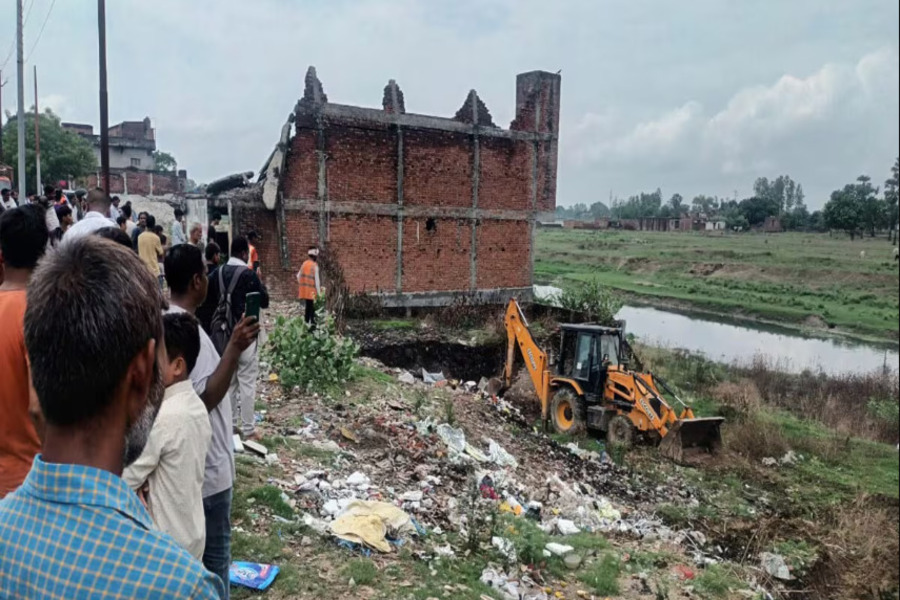 Baba's bulldozer again started on the banks of Tamsa river due to illegal construction