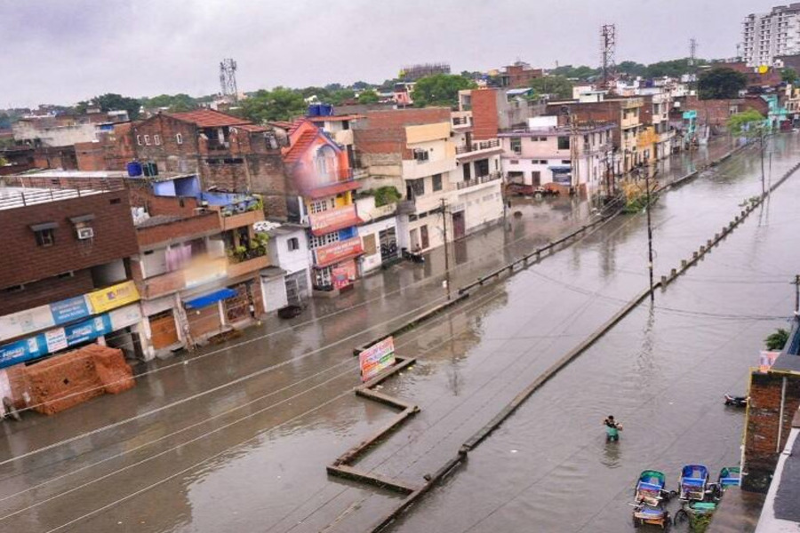 UP Flood News: प्रयागराज के 1200 घरों में घुसा पानी, 27 जिलों में बारिश का अलर्ट