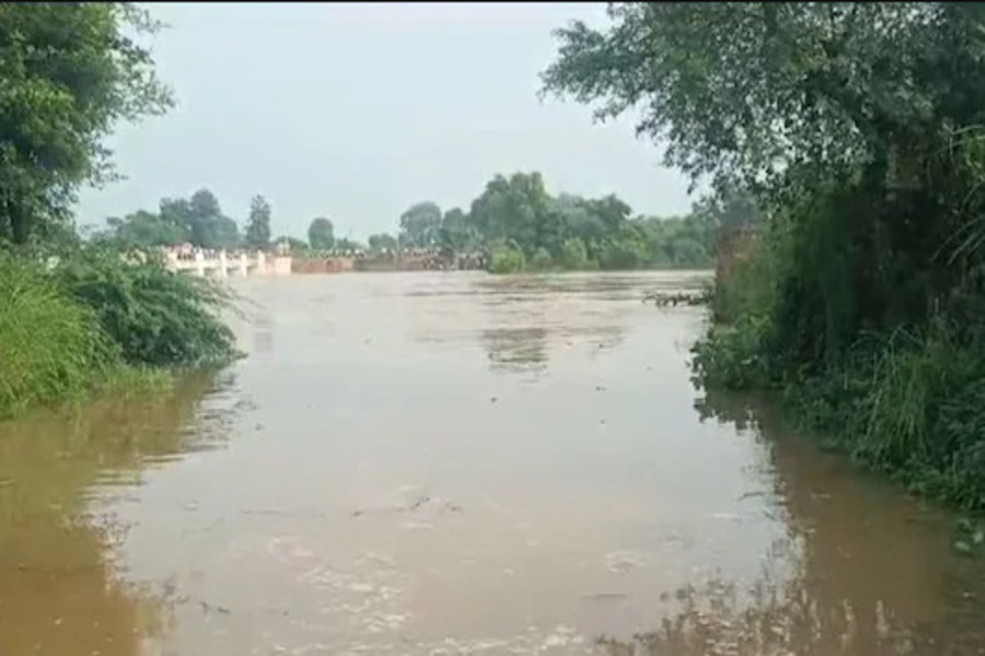 Flood News: बांधों से छोड़े जा रहे पानी से बढ़ रहा नदियों का जलस्तर,प्रशासन का अलर्ट मोड ऑन!