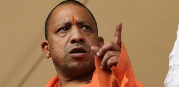 Yogi News: खाने में थूक मिलाने को लेकर योगी सरकार सख्त, 10 साल तक सजा का प्रावधान