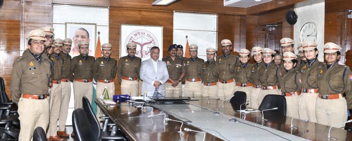 UP NEWS : मुख्य सचिव से 2023 बैच के प्रशिक्षु IPS अधिकारियों ने की मुलाकात 