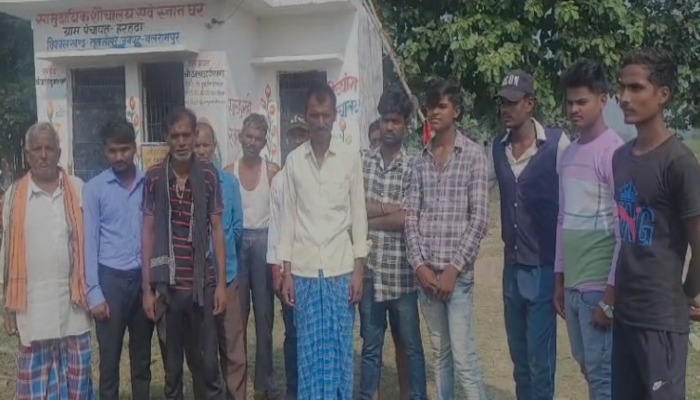 Balrampur: कागजों में ही सिमटा हरहटा का विकास, ग्राम प्रधान व सचिव ने मिलकर जमकर किया भ्रष्टाचार!