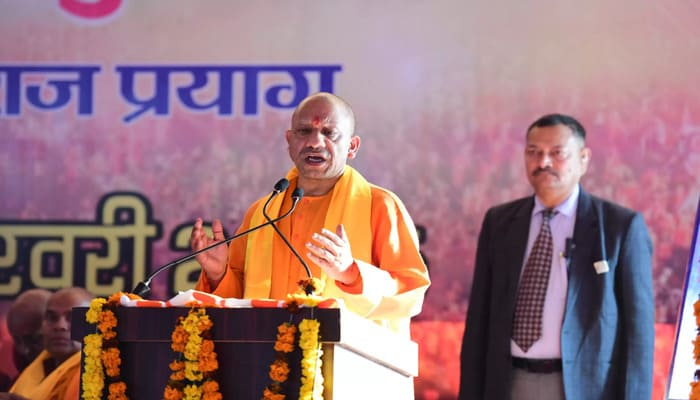 Mahakumbh 2025: सनातन धर्म के खिलाफ सुपारी लेकर षडयंत्र करने वाले तत्व गढ़ रहे झूठ व असत्य के प्रतिमानः CM YOGI