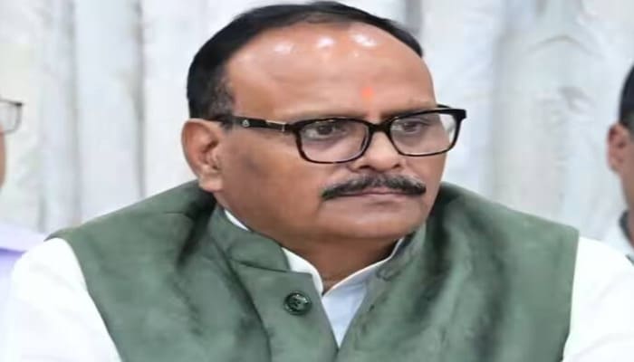 Up Ki Baat: यूपी में प्राइवेट प्रैक्टिस करने वाले 17 डॉक्टरों पर सरकार की सख्ती