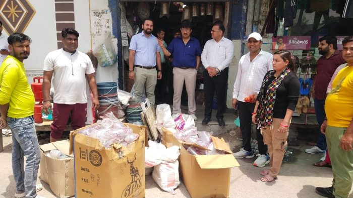 Noida News : सिंगल यूज प्लास्टिक के खिलाफ नोएडा विकास प्राधिकरण का अभियान जारी