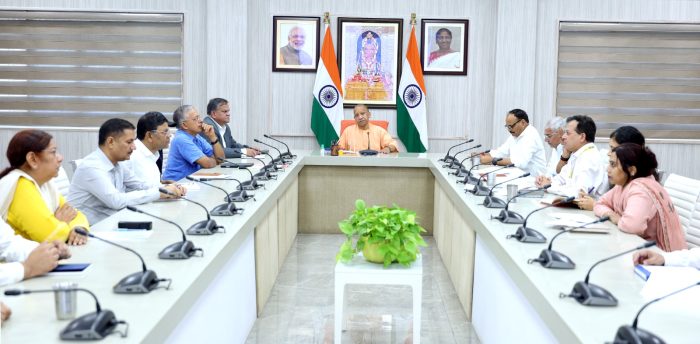 UP News : सीएम योगी ने की प्रदेश में कोविड-19 की अद्यतन स्थिति की समीक्षा