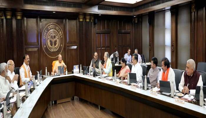 UP Cabinet Decisions: नई स्थानांतरण नीति सहित 11 महत्वपूर्ण फैसलों को मिली मंजूरी, स्मार्ट पार्किंग पर भी जोर