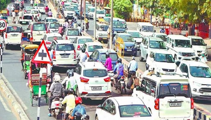 Agra News: आगरा में नई परियोजनाओं ने रोका सर्किल रेट निर्धारण, जमीन के दाम आसमान पर