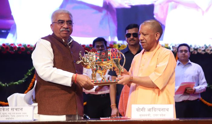 Uttar Pradesh: उत्तर प्रदेश में विकास और सामाजिक सुरक्षा पर मुख्यमंत्री का फोकस: MSME, GI टैग और युवाओं के लिए नई योजनाएं