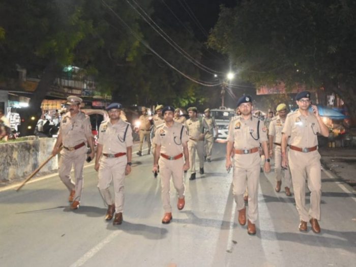 Firozabad : मोहर्रम और कांवड़ यात्रा को लेकर में डीआईजी का सुरक्षा निरीक्षण