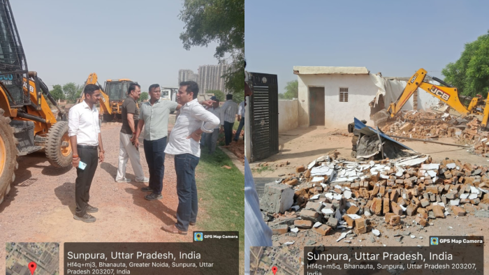 G. Noida News : ग्रेटर नोएडा अथॉरिटी में गरजा योगी बाबा का बुलडोजर, अवैध निर्माण पर चला बुलडोजर