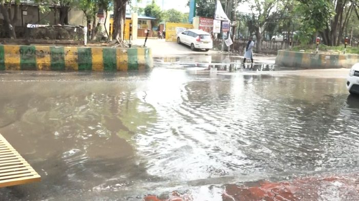 गाजियाबाद: न्याय खंड 1 में जलभराव से लोग परेशान, नगर निगम बेपरवाह