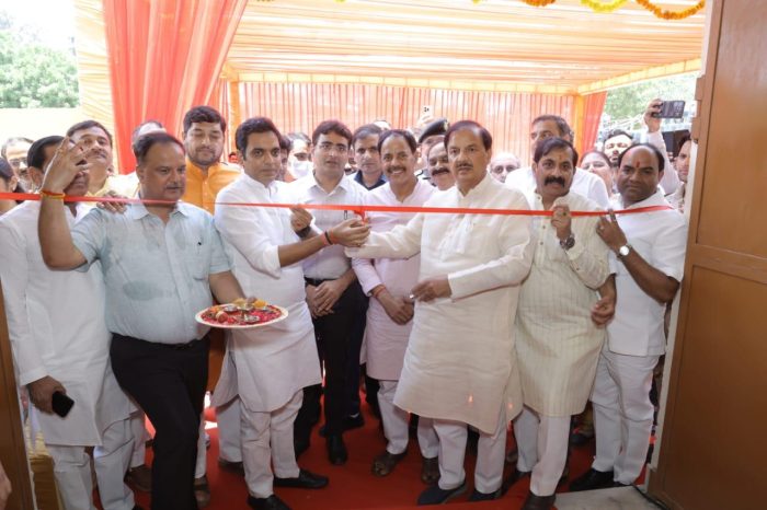 Noida: नोएडा में नव निर्मित विद्युत सब स्टेशन का लोकार्पण, कई क्षेत्रों को मिलेगी निर्बाध आपूर्ति