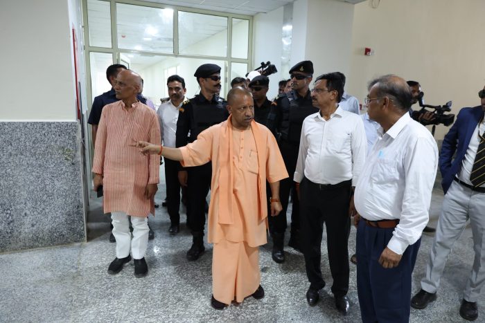 Gorakhpur : हर व्यवस्था चाक-चौबंद, हर व्यवस्था उत्कृष्ट — राष्ट्रपति के दौरे से पहले सीएम योगी का निरीक्षण