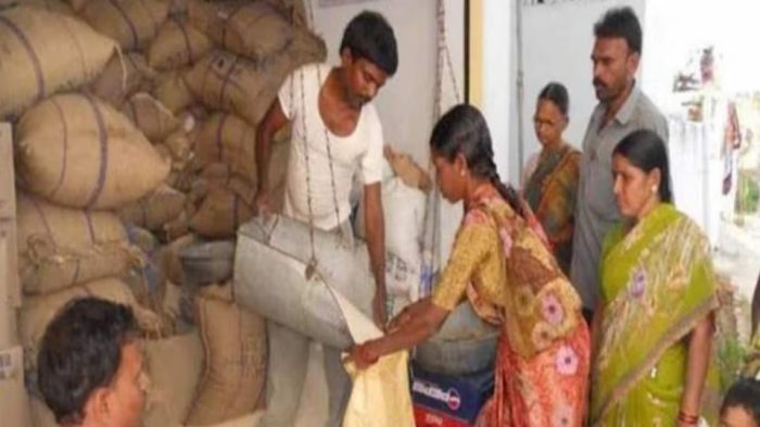 Uttar Pradesh: उत्तर प्रदेश में राशन वितरण का नया चेहरा – अब मिलेगा पोषण सिर्फ असली लाभार्थियों को, OTP और FRS से होगा सत्यापन