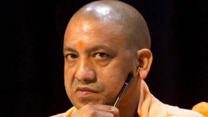 Ballia News: योगी सरकार की सख्ती रंग लाई, 15 हज़ार का इनामी गोवध आरोपी गिरफ्तार