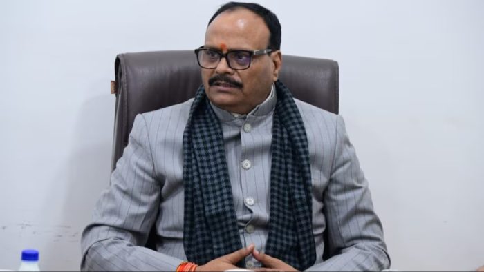 UP: डिप्टी सीएम ब्रजेश पाठक का सपा पर हमला, तुष्टिकरण की राजनीति का लगाया आरोप