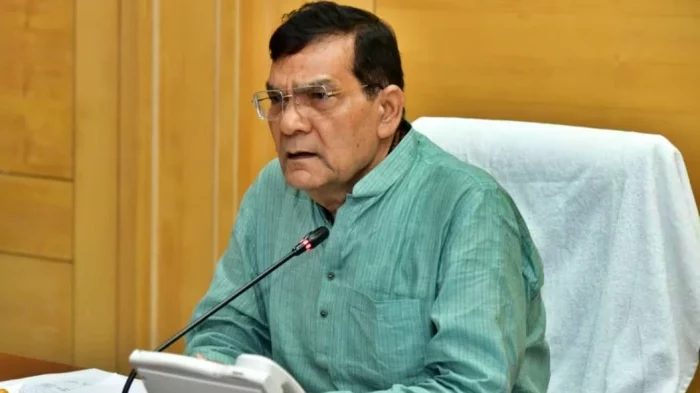 UP : ऊर्जा मंत्री ने बिजली सेवाओं में सुधार के दिए सख्त निर्देश, कनेक्शन कटौती पर होगी कार्रवाई