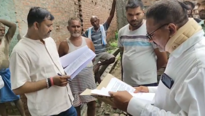 Ballia : ग्राम प्रधान पर भ्रष्टाचार के गंभीर आरोप, जांच में जुटा प्रशासन