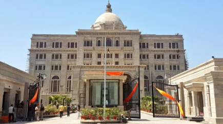 UP Transfer : यूपी में बड़ा प्रशासनिक फेरबदल, 23 आईएएस अफसरों का तबादला