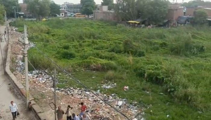 Kannauj : अमृत सरोवर योजना के नाम पर सिर्फ खानापूर्ति! सैकड़ों साल पुराना तालाब बना बदहाली का गड्ढा