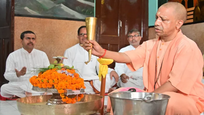 Gorakhpur : गुरु पूर्णिमा पर विशेष पूजन: मुख्यमंत्री योगी आदित्यनाथ करेंगे गुरु गोरखनाथ की आराधना