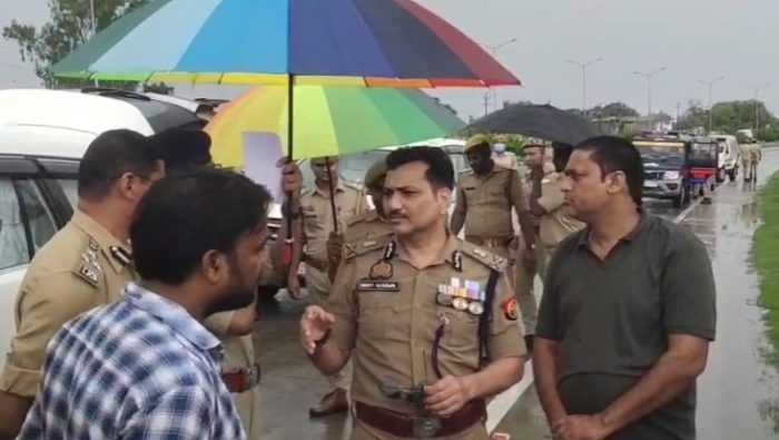 Varanasi : पुलिस आयुक्त ने कावड़िया मार्ग का किया निरीक्षण,दिए आवश्यक दिशा निर्देश