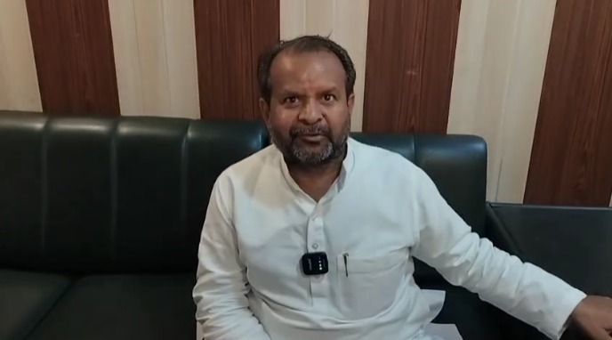 Baliya : अखिलेश यादव पर बीजेपी विधायक केतकी सिंह के बयान पर सपा के राष्ट्रीय सचिव अवलेश सिंह का पलटवार