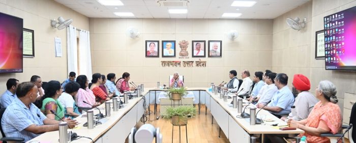 Lucknow : NAAC पुनर्मूल्यांकन में A++ रैंकिंग पर KGMU टीम ने राज्यपाल से की भेंट
