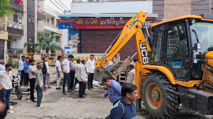 इंदिरापुरम में चला GDA का पीला पंजा, कोर्ट आदेश पर अवैध बेसमेंट पर बड़ी कार्रवाई