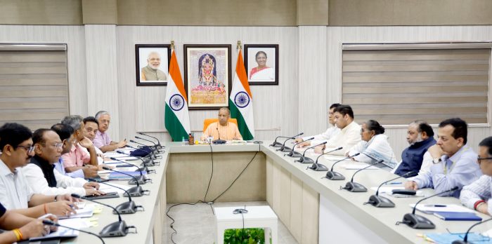 Lucknow : “बाढ़ राहत कार्य में तेजी, महिला सुरक्षा और बच्चों की देखभाल पर सीएम योगी का सख्त निर्देश”