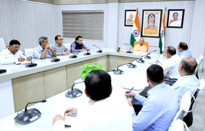 Lucknow : सीएम योगी के निर्देश, ई-बस की प्राथमिकता
