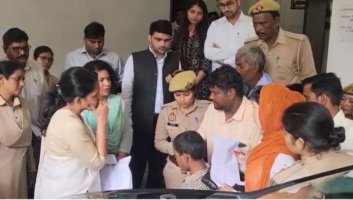 Lakhimpur Kheri : लखीमपुर खीरी में कमिश्नर डॉ. रोशन जैकब की अध्यक्षता में मंडलीय बैठक