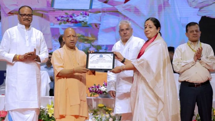 Lucknow : सीएम योगी ने आरएमएलआईएमएस स्थापना दिवस पर 298 करोड़ की परियोजनाओं का किया लोकार्पण