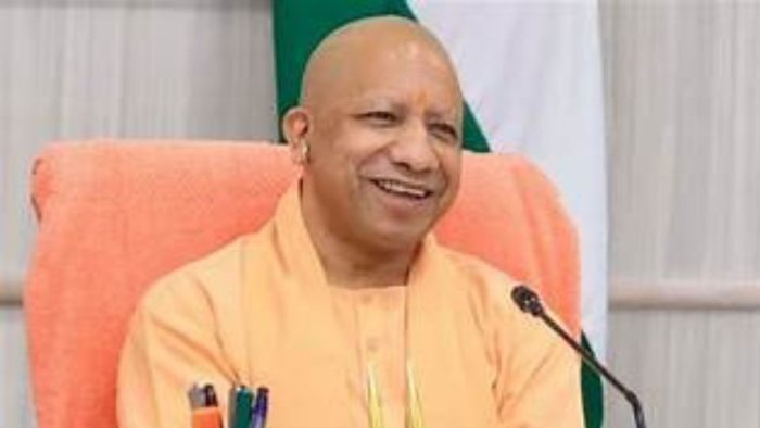 UP : रोड और एयर कनेक्टिविटी के क्षेत्र में बड़े स्तर पर इन्फ्रास्ट्रक्चर तैयार कर रही योगी सरकार