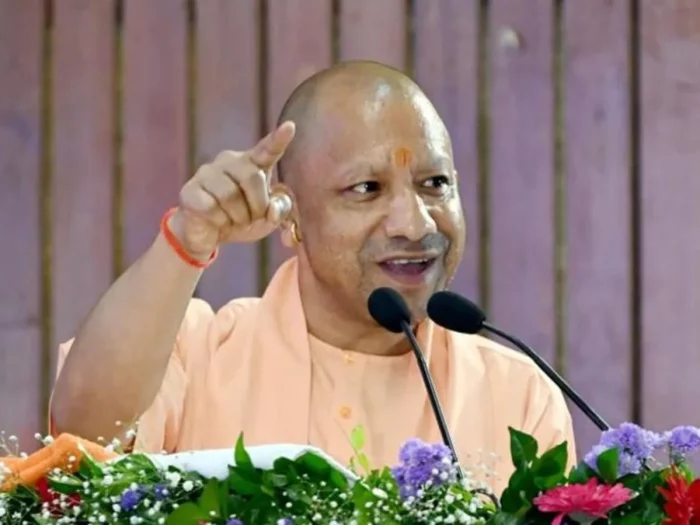 UP : शिक्षक दिवस पर सीएम योगी का बड़ा ऐलान: प्रदेश के 9 लाख शिक्षकों को मिलेगी कैशलेस इलाज सुविधा