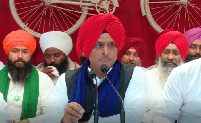 UP Politics : भारत में नेपाल जैसे हालात की चेतावनी, सरकार पर वोट चोरी का आरोप: अखिलेश यादव